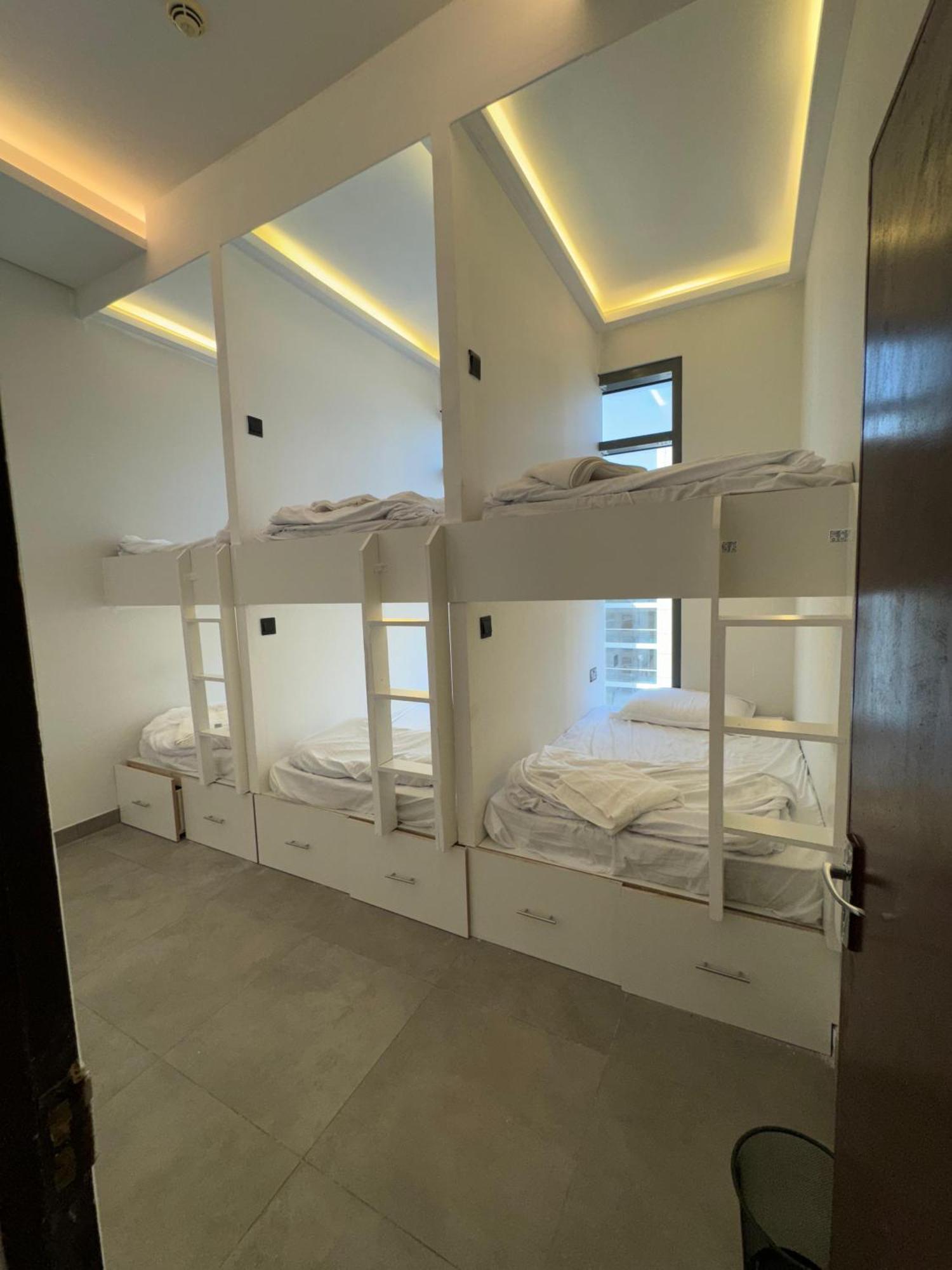 Urban Nest Hostel Burj Khalifa View Dubaï Extérieur photo