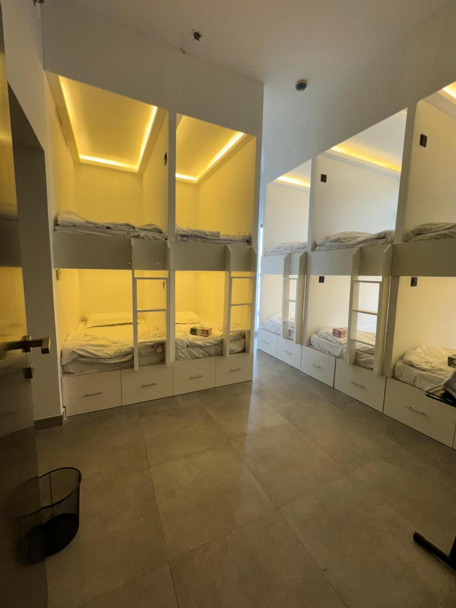Urban Nest Hostel Burj Khalifa View Dubaï Extérieur photo